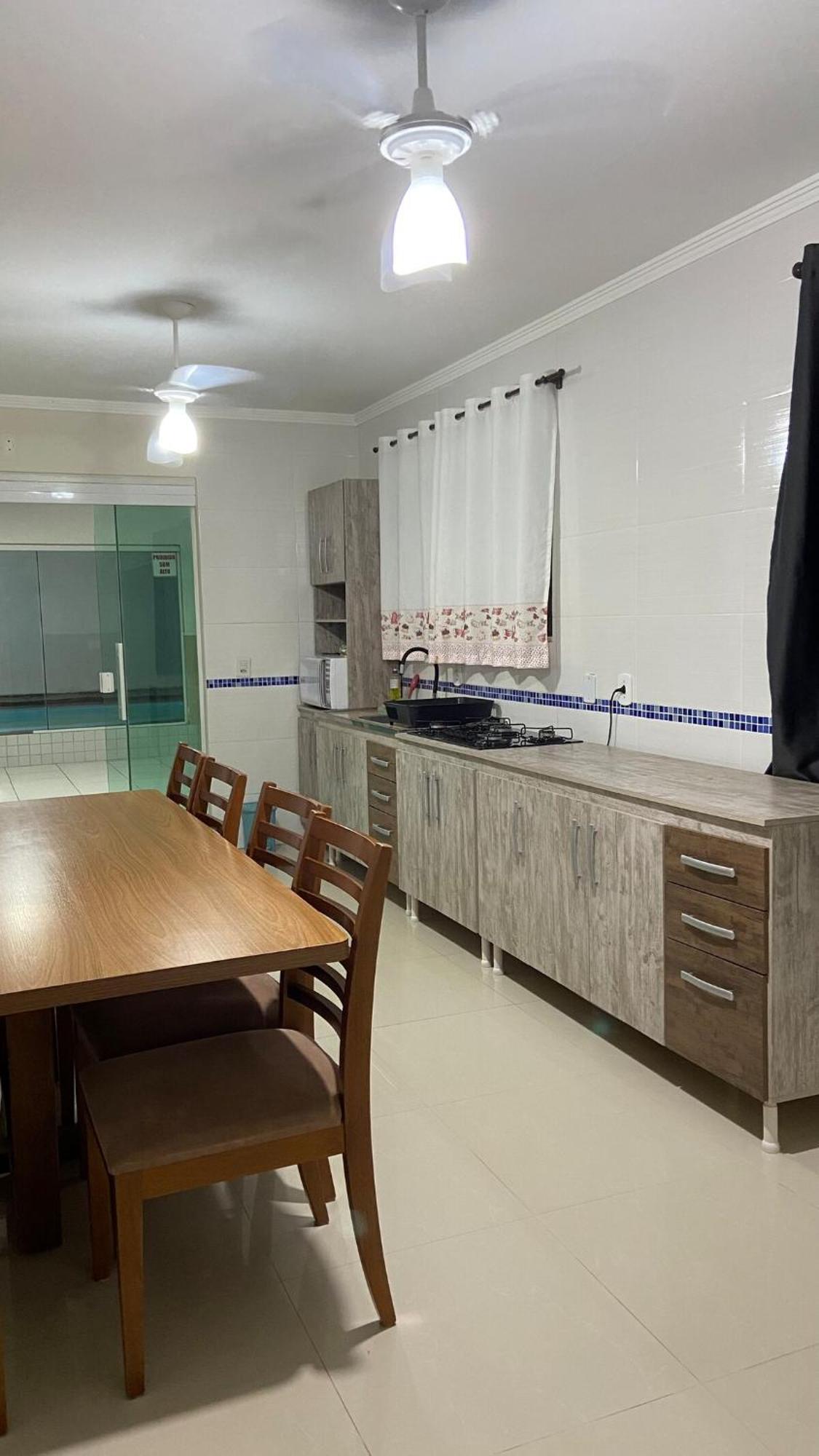 Casa Com Piscina *